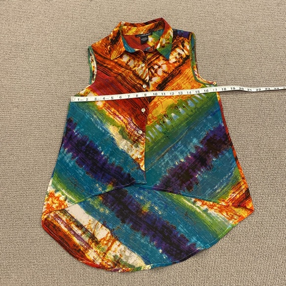 Willi Smith sleeveless button up top. - Picture 4 of 7